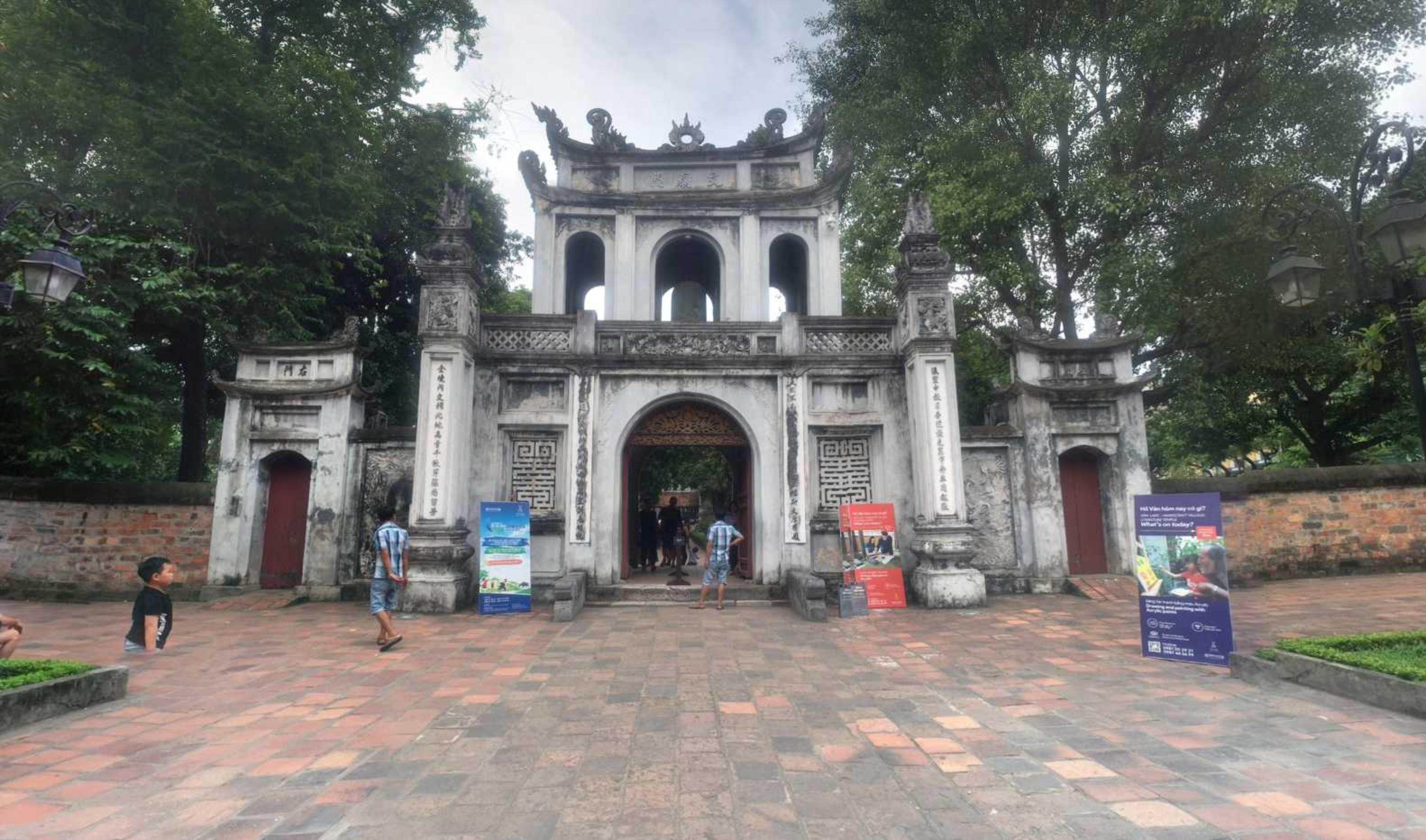 Temple Of Literature virtual tour preview