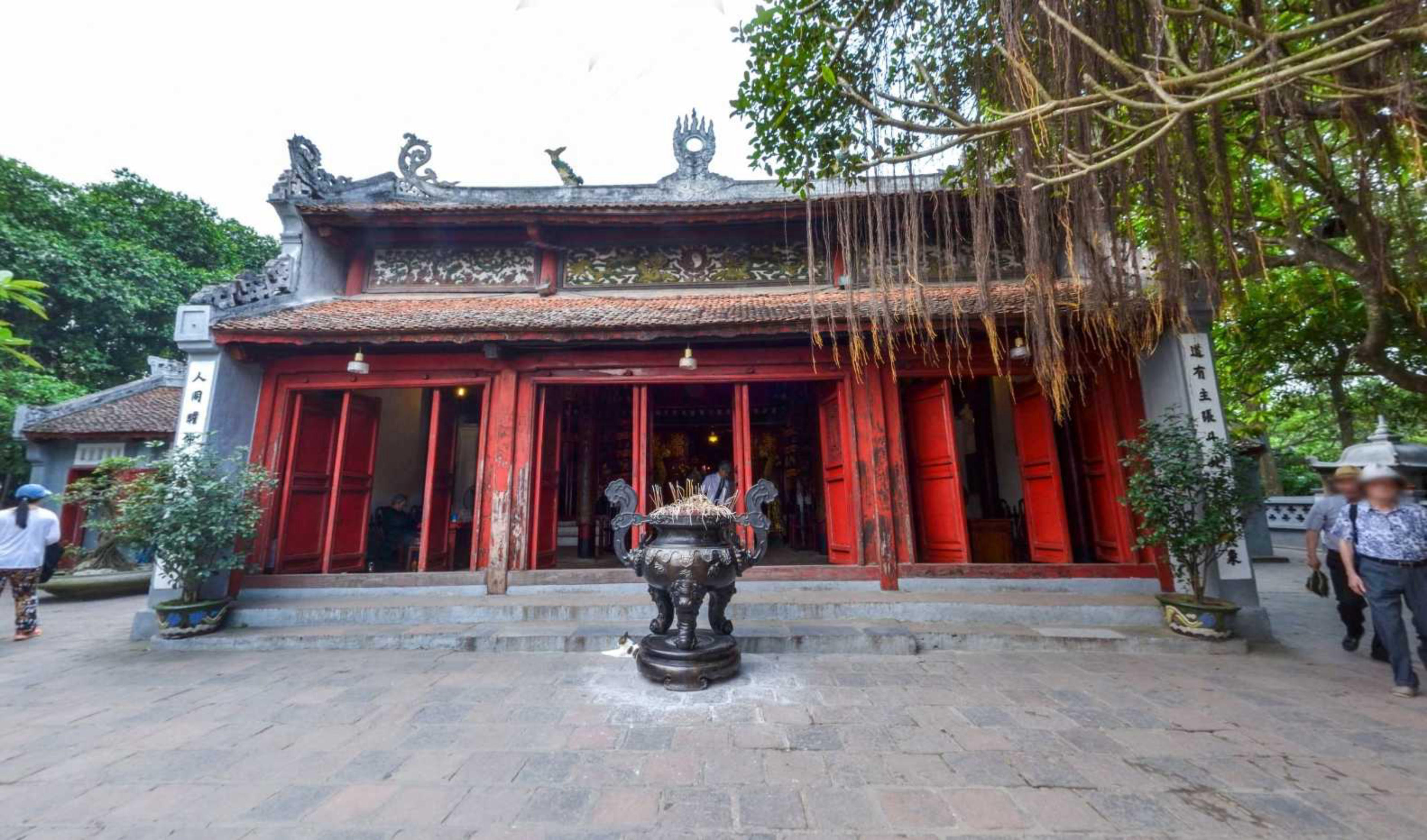 Ngoc Son Temple virtual tour preview
