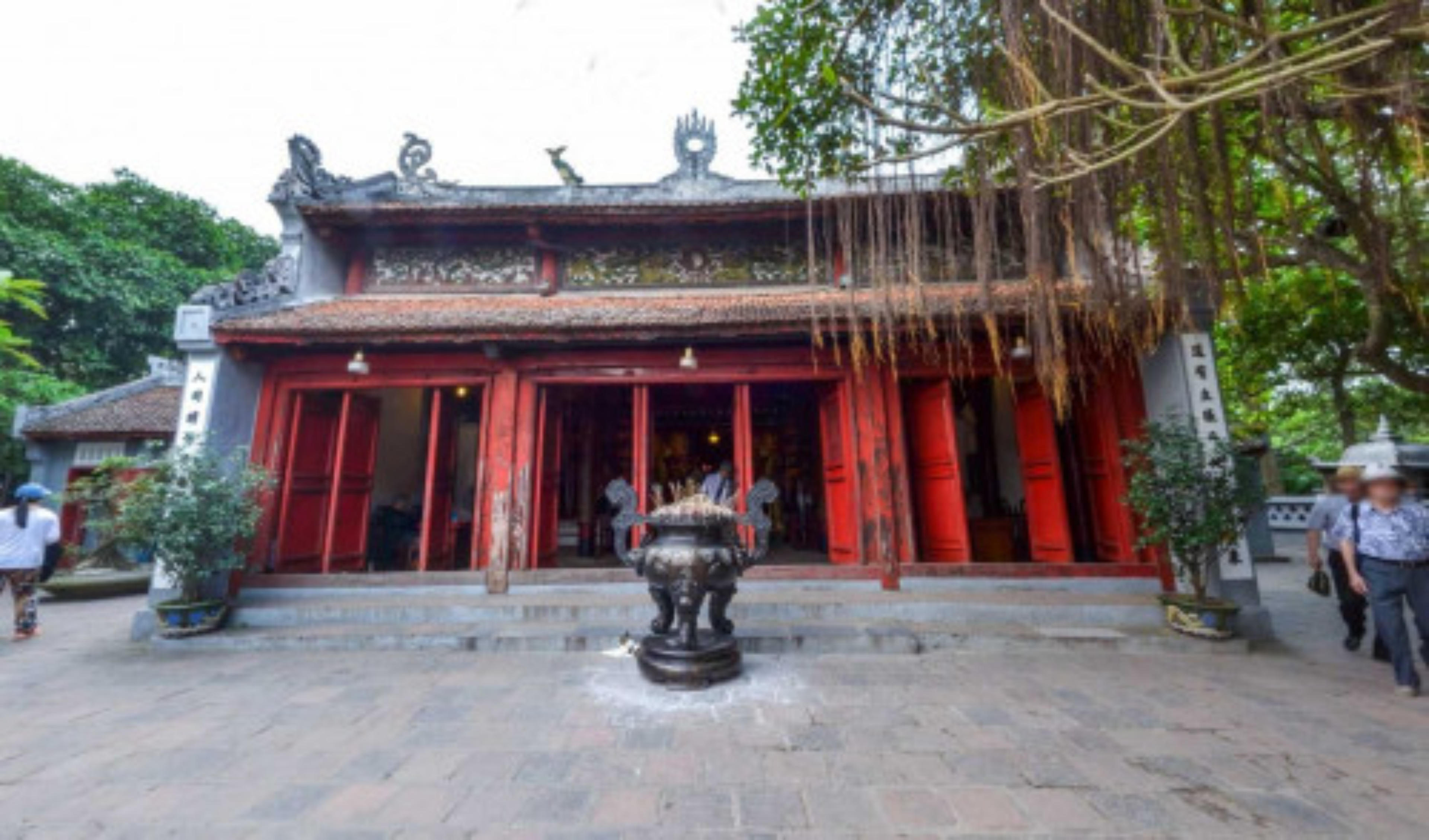 Ngoc Son Temple virtual tour preview